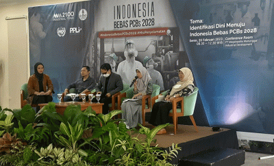 Sejumlah peserta dari PBB, KLHK dan PPLI mengikuti acara sosialisasi Indonesia Bebas PCBs di Kawasan Industri MM2100 Cibitung, Bekasi, Jawa Barat.