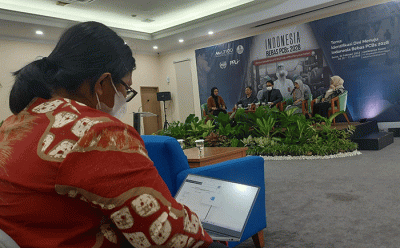 Sejumlah peserta dari PBB, KLHK dan PPLI mengikuti acara sosialisasi Indonesia Bebas PCBs di Kawasan Industri MM2100 Cibitung, Bekasi, Jawa Barat.