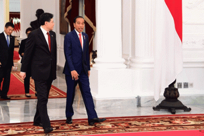 Presiden Joko Widodo menerima kunjungan kehormatan Menteri Luar Negeri (Menlu) Republik Rakyat Tiongkok (RRT) Qin Gang di Istana Merdeka Jakarta.