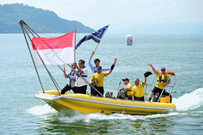Masyarakat yang tinggal di sekitar Danau Toba boleh berbangga karena selain memiliki danau vulkanik terbesar di dunia yang menyajikan pemandangan indah.
