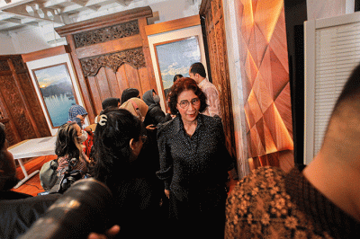 Founder PT ASI Pudjiastuti Aviation, Susi Pudjiastuti memberikan keterangan pers penyanderaan pilot di Susi Air di Jakarta, Rabu (1/3/2023).
