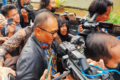 Mantan pejabat Ditjen Pajak Rafael Alun Trisambodo usai menjalani pemeriksaan terkait Laporan Harta Kekayaan Penyelenggara Negara.