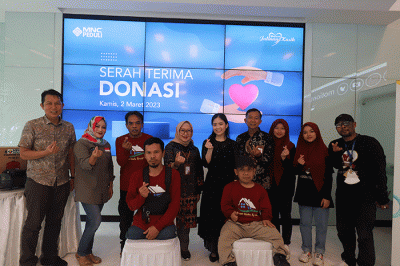 Pemberian bantuan kepada Planet Kreatif Disabilitas di MNC Financial Center, Kebon Sirih Jakarta, Kamis (2/3/2023).