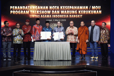 MOU program talkshow dan warung kerukunan 'Lintas Agama Indonesia Bangkit' di MNC Conference Hall, Gedung Inews Tower, Kebon Sirih Jakarta Pusat.
