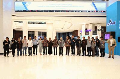 Executive Chairman MNC Group Hary Tanoesoedibjo bersama jajaran direksi MNC Media menerima kunjungan Menteri Perhubungan Budi Karya Sumadi bersama jajaran.