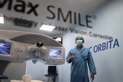 Klinik Utama Mata JEC-Orbita Makassar Eye meluncurkan layanan terbaru yakni ReLEx SMILE serta topping off gedung barunya di Makassar, Senin (6/3/2023).