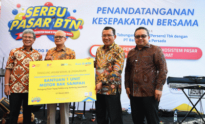 Penandatanganan naskah kesepakatan kerja sama tentang Pengembangan Ekosistem Pasar di wilayah Jawa Barat, di Pasar Tagog, Padalarang.