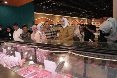 Pembukaan Toko Daging Nusantara di Cikampek, Jawa Barat, Selasa (7/3/2023).