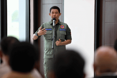 Kepala Badan Nasional Penanggulangan Bencana (BNPB) Letjen TNI Suharyanto beserta rombongan telah tiba di Lanud Raden Sadjad Ranai, Kabupaten Natuna.
