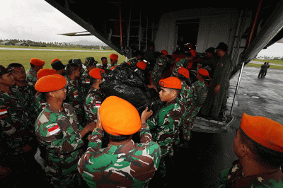 Kepala Badan Nasional Penanggulangan Bencana (BNPB) Letjen TNI Suharyanto beserta rombongan telah tiba di Lanud Raden Sadjad Ranai, Kabupaten Natuna.