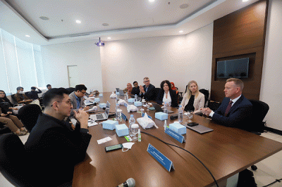 MNC University berkolaborasi dengan Macquarie University melalui sesi benchmarking untuk meningkatkan kurikulum.
