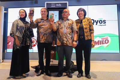 Peluncuran studi pasar kemasan isi ulang kedua melalui teknologi mesin isi ulang di Arkadia Green Park, Jakarta Selatan, Kamis (9/3/2023).