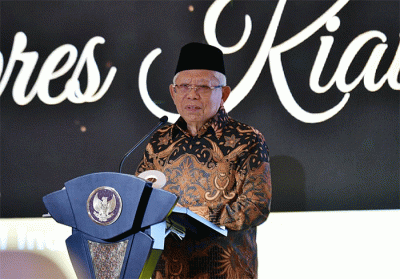 Menaker Ida Fauziyah menghadiri acara peluncuran buku 80 tahun Prof. Dr. K. H. Ma'ruf Amin 