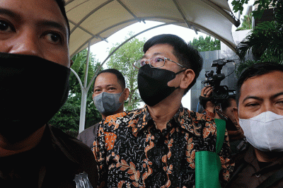 Kepala Kantor Pajak Madya Jakarta Timur Wahono Saputro Usai menjalani pemeriksaan di Gedung Merah Putih, KPK Jakarta, Selasa (14/3/2023).