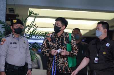 Kepala Kantor Pajak Madya Jakarta Timur Wahono Saputro Usai menjalani pemeriksaan di Gedung Merah Putih, KPK Jakarta, Selasa (14/3/2023).