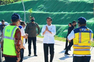 Presiden Joko Widodo meresmikan Jalan Akses Labuan Bajo-Golo Mori, Kabupaten Manggarai Barat, Nusa Tenggara Timur, Selasa (14/3/2023).