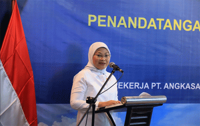 Penandatanganan Perjanjian Kerja Bersama (PKB) PT Angkasa Pura I dengan Serikat Pekerja PT Angkasa Pura I (Persero) dan Asosiasi Karyawan PT Angkasa Pura I.