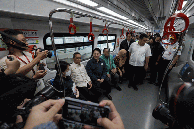 Kunjungan Menteri Won Hee-ryong tersebut untuk mengikuti lelang konstruksi proyek lanjutan LRT fase 1B.
