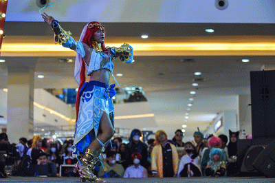 Puluhan cosplayer adu penampilan di atas panggung Cosplayer Competition di Atrium Pusat Perbelanjaan OPI Jakabaring, Banyuasin, Minggu (19/3/2023).