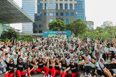 Sejumlah peserta saat mengikuti olahraga Pound Fit dalam kegiatan Healthy & Charity X Pound with MNC Squad di MNC Center, Kebon Sirih, Jakarta.