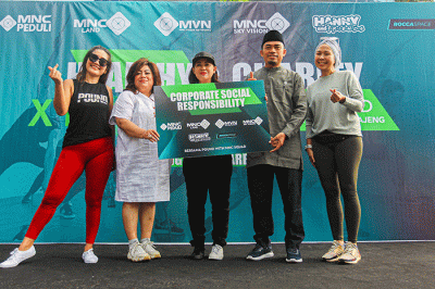 Sejumlah peserta saat mengikuti olahraga Pound Fit dalam kegiatan Healthy & Charity X Pound with MNC Squad di MNC Center, Kebon Sirih, Jakarta.