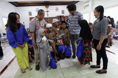 Menyambut bulan suci Ramadan, SMA Pangudi Luhur menggelar kegiatan Berbagi Kasih dan Kebaikan.