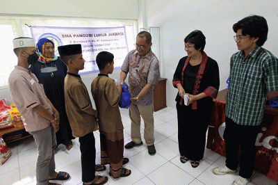 Menyambut bulan suci Ramadan, SMA Pangudi Luhur menggelar kegiatan Berbagi Kasih dan Kebaikan.
