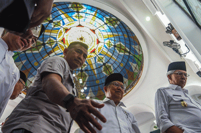Pelantikan pengurus Pimpinan Wilayah DMI Sumsel di Masjid Agung Sultan Mahmud Badarudin Jayo Wikramo, Selasa (21/3/2023).