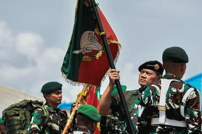 Panglima TNI Laksmana TNI Yudo Margono melepas 850 prajurit TNI AD yang akan bertugas dalam Satuan Tugas Perbatasan Republik Indonesia-Papua Nugini.