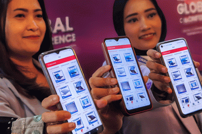 Peluncuran platform E-commerce Jombingo Global Conference 2023 di Jakarta, Minggu (26/3/2023).