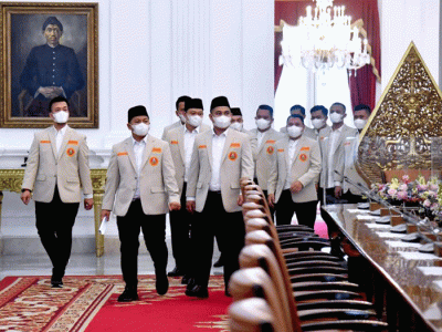 Presiden Joko Widodo menerima kunjungan perwakilan Pimpinan Pusat (PP) Pemuda Muhammadiyah di Istana Merdeka Jakarta, Senin (27/3/2023).
