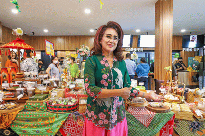Nanik Soelistiowati pendiri salah satu bisnis kuliner pisang goreng madu memberikan Cerita inspiratif di Jakarta, Selasa (28/3/2023).