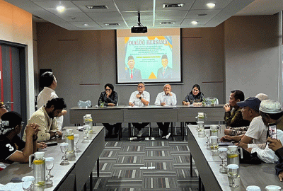 Pedagang pakaian bekas di Pasar Senen, Jakarta, menyampaikan uneg-uneg dan kegelisahan mereka secara langsung kepada Mendag Zulhas, Kamis (30/3/2023).