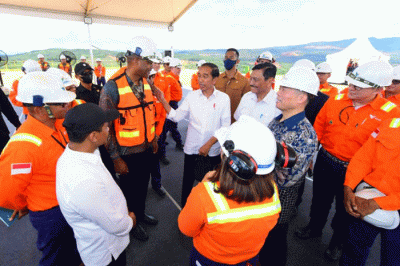 Presiden Jokowi memberikan sambutannya saat meresmikan Taman Kehati Swerigading Wallacea di PT Vale Indonesia, Kabupaten Luwu Timur, Sulawesi Selatan.