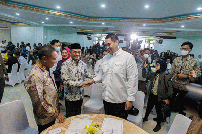 Menteri Pemuda dan Olahraga (Menpora) Dito Ariotedjo memberikan sambutan dalam acara serah terima jabatan di Auditorium Wisma Kemenpora, Jakarta.