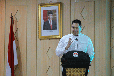 Menteri Pemuda dan Olahraga (Menpora) Dito Ariotedjo memberikan sambutan dalam acara serah terima jabatan di Auditorium Wisma Kemenpora, Jakarta.