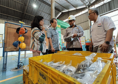 YDBA menghadirkan PT Kayaba Indonesia, PT Patria Maritim Perkasa dan PT Nandya Karya Perkasa untuk mengunjungi 5 UMKM binaan YDBA di Tegal.