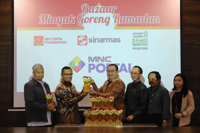 Pembukaan Bazaar Minyak Goreng di iNews Tower, MNC Center, Kebon Sirih, Jakarta Pusat, Kamis (6/4/2023).