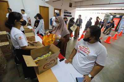Pembukaan Bazaar Minyak Goreng di iNews Tower, MNC Center, Kebon Sirih, Jakarta Pusat, Kamis (6/4/2023).