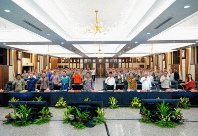 Kepala BNPB Letjen TNI Suharyanto saat memberikan paparan pada Rapat Koordinasi Kesiapan Menghadapi Idul Fitri 144H dan Antisipasinya di Mabes Polri.