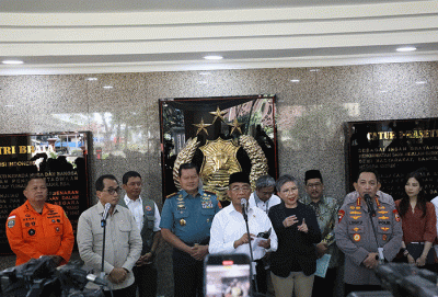 Kepala BNPB Letjen TNI Suharyanto saat memberikan paparan pada Rapat Koordinasi Kesiapan Menghadapi Idul Fitri 144H dan Antisipasinya di Mabes Polri.