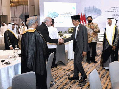 Presiden Joko Widodo menghadiri peringatan Zayed Humanitarian Day yang digelar di Swis-bel Hotel, Kota Surakarta, Jawa Tengah, Senin (10/4/2023) malam.