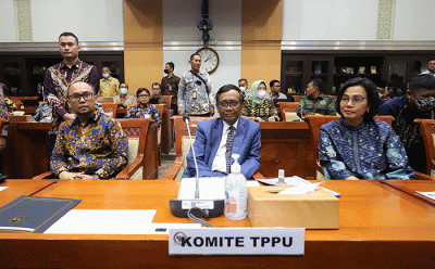 Rapat dengar pendapat bersama Komisi III DPR di Kompleks Parlemen, Senayan, Selasa (11/4/2023).