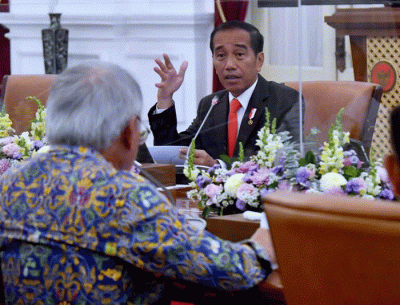 Presiden Joko Widodo menggelar rapat dengan sejumlah Menteri Kabinet Indonesia Maju di Istana Merdeka Jakarta, Rabu (12/4/2023).