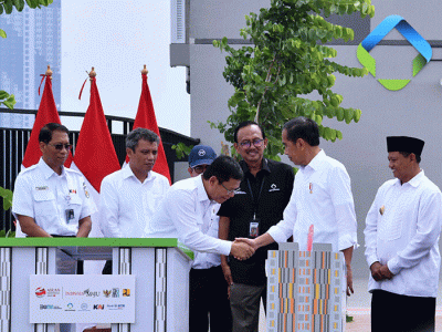 Presiden Joko Widodo meresmikan hunian milenial untuk Indonesia yang terletak di Samesta Mahata Margonda, Kota Depok, Jawa Barat, Kamis (13/4/2023).