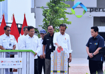 Presiden Joko Widodo meresmikan hunian milenial untuk Indonesia yang terletak di Samesta Mahata Margonda, Kota Depok, Jawa Barat, Kamis (13/4/2023).