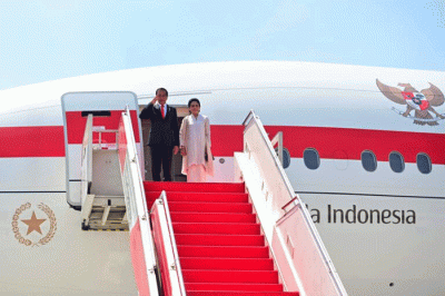 Presiden Joko Widodo beserta Iriana Joko Widodo dan delegasi terbatas berangkat menuju ke Hannover, Jerman, Sabtu (15/4/2023).