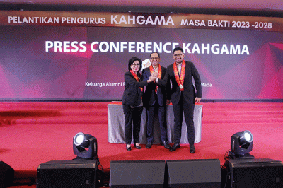 Konferensi pers di sela Pelantikan Kepengurusan Baru KAHGAMA Masa Bakti 2023-2028, di Jakarta, Jumat (14/4/2023).