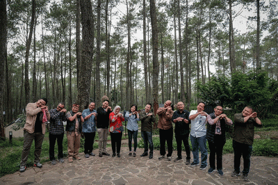 Wamenparekraf Angela Tanoesoedibjo melakukan kunjungan kerja ke Cikole dan dan meninjau Bobocabin.