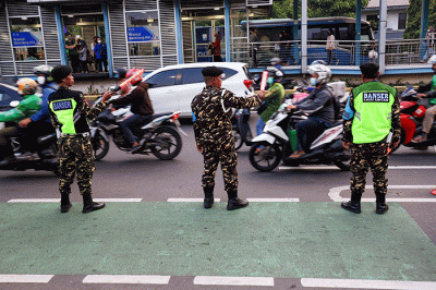 Ketua Umum Pimpinan Pusat Gerakan Pemuda Ansor Yaqut Cholil Qoumas saat menghadiri peresmian posko mudik barisan Ansor serbaguna di Jakarta.